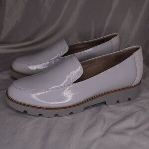 Vionic White Patent Leather & Suede Lug Sole Loafers Size 8.5